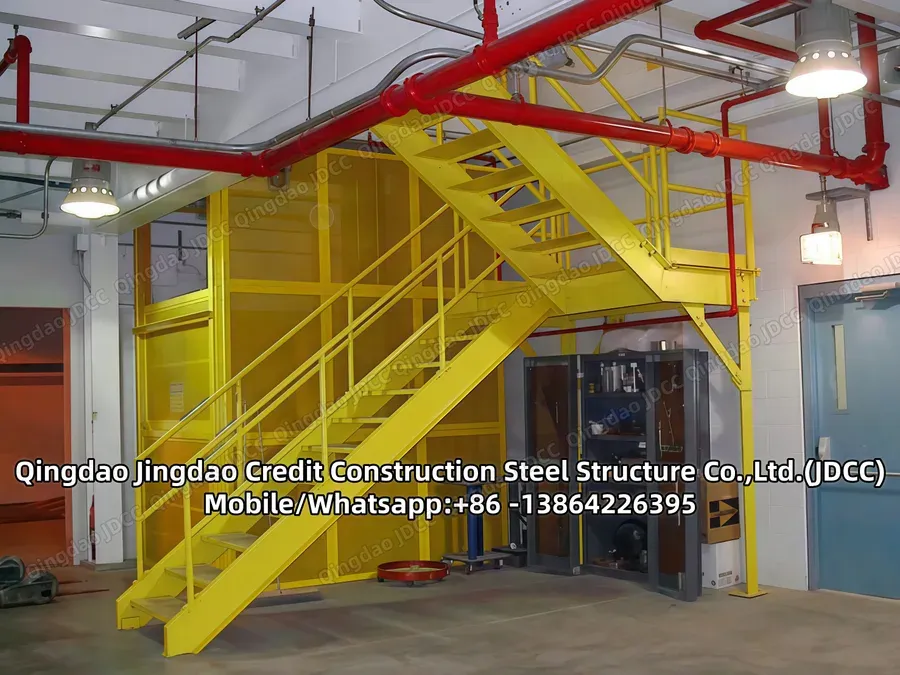 Torre de escaleras de acero para planta industrial