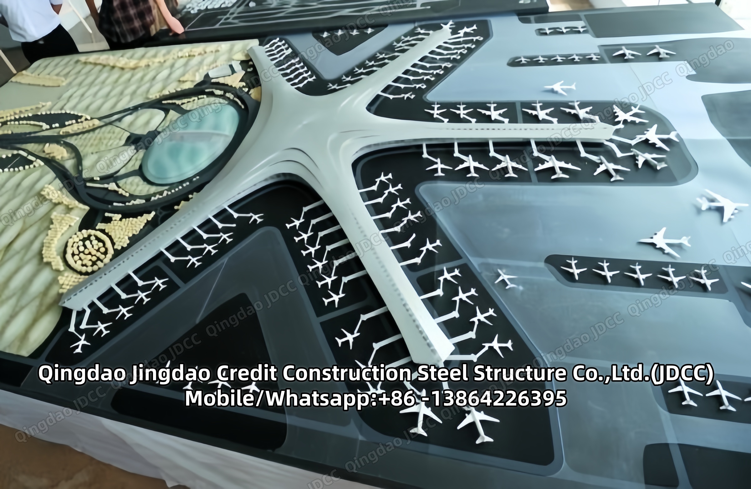 Edificio de aeropuerto con estructura de acero - Products